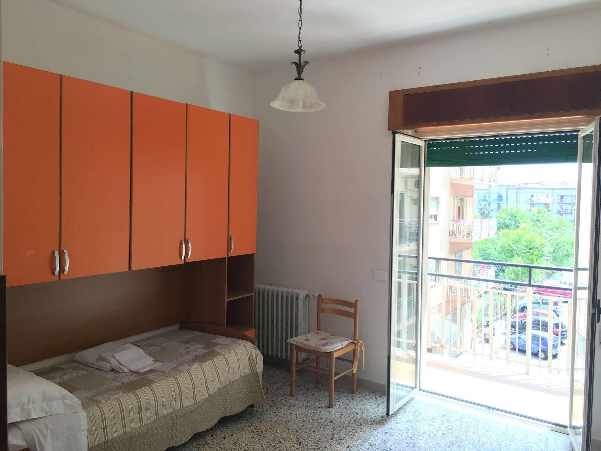 B&B Crotone Kültér fotó
