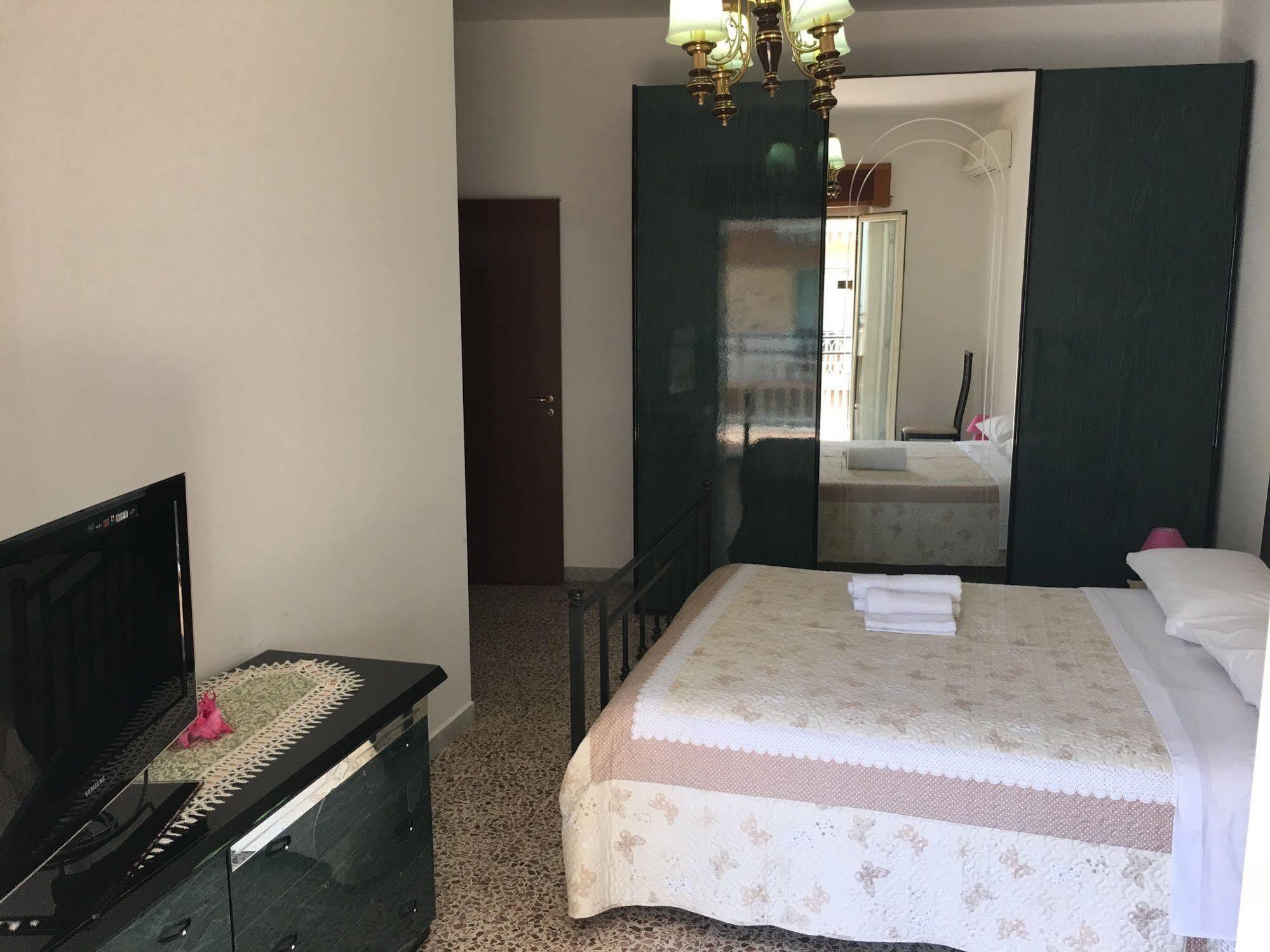 B&B Crotone Kültér fotó