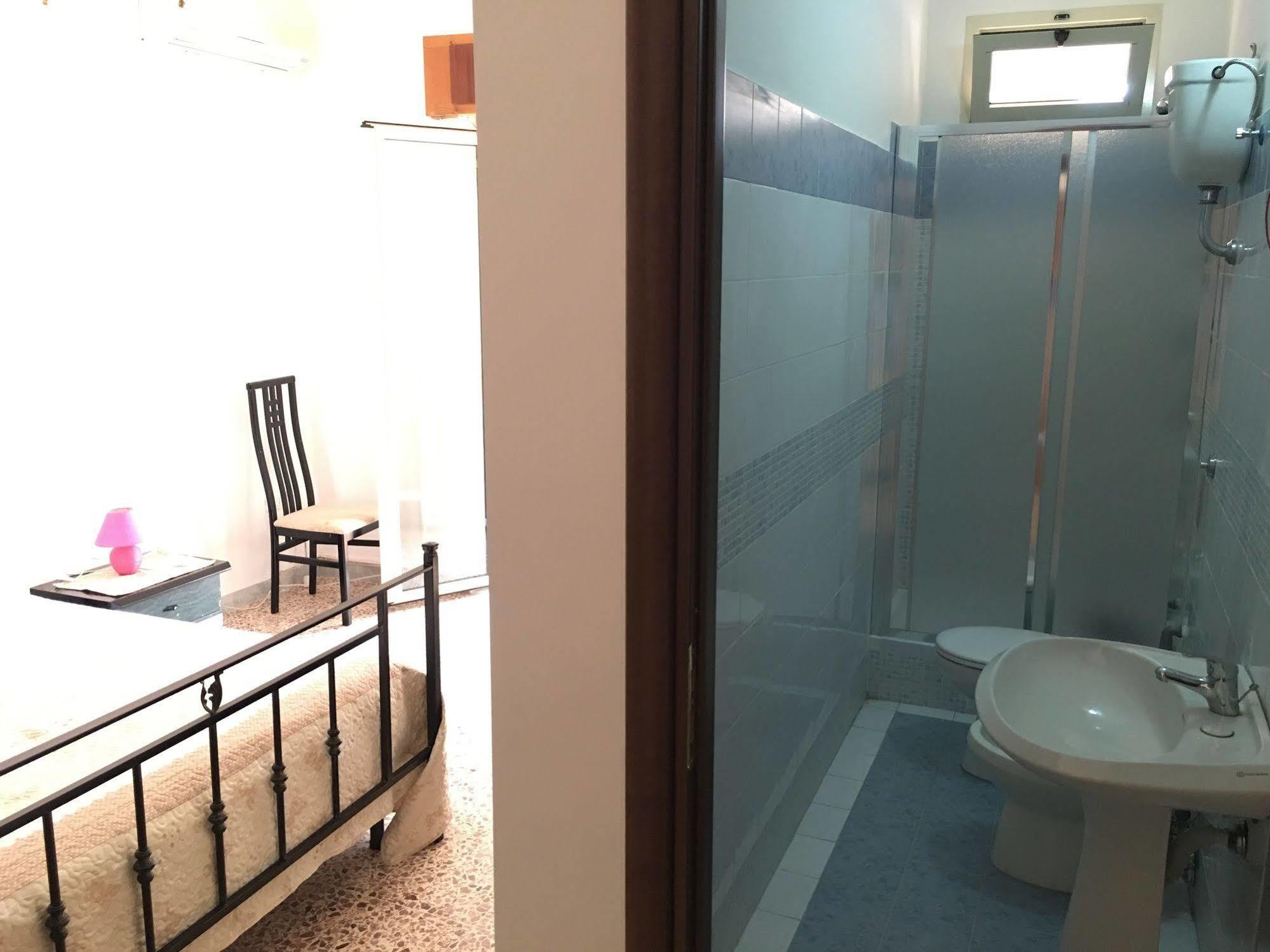 B&B Crotone Kültér fotó